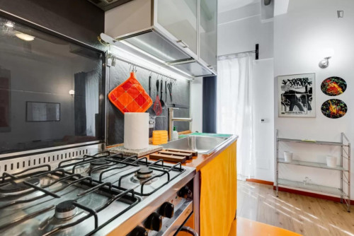 Hip 1-bedroom flat for 4 people near the Malatesta metro station