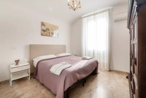 Spacious 2-bedroom flat in picturesque San Lorenzo district