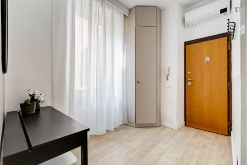 Elegant 2-bedroom flat near the St. Peter's Basilica