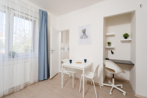 Nice and appealing studio near the Kačerov metro statio  - Gallery -  5