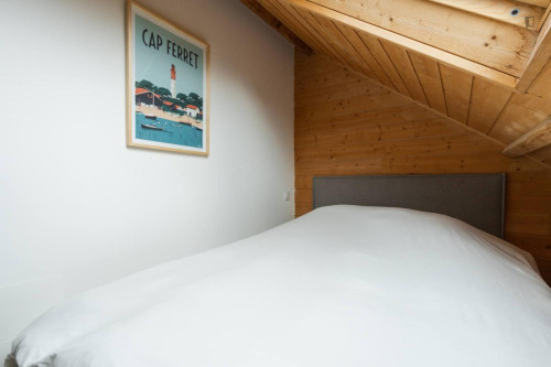 Very cool double ensuite bedroom near Parc de la Gaudinière