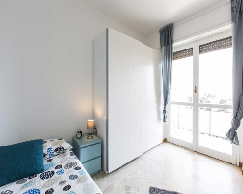 Deligthful double bedroom in Corsico