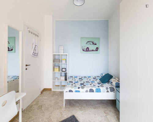 Deligthful double bedroom in Corsico