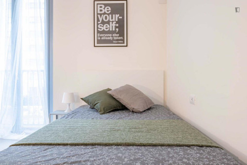 Nice single ensuite bedroom in Precotto