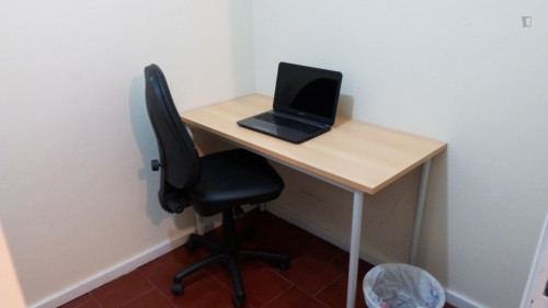 Cosy 1-bedroom apartment in Lordelo do Ouro - Gallery - 19