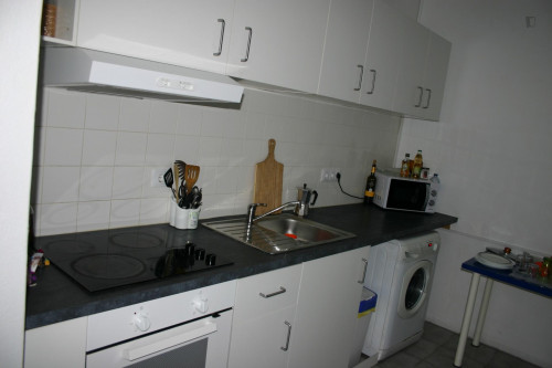 Great double bedroom in Bonfim - Gallery - 18