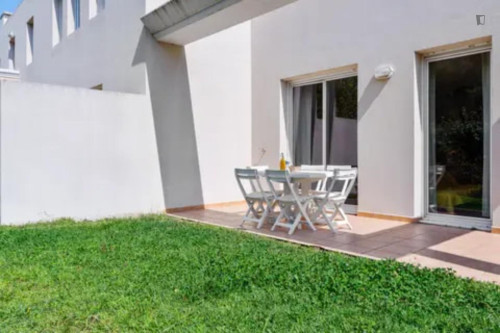 Bright 2 bedroom apartment in Six-Fours-les-Plages