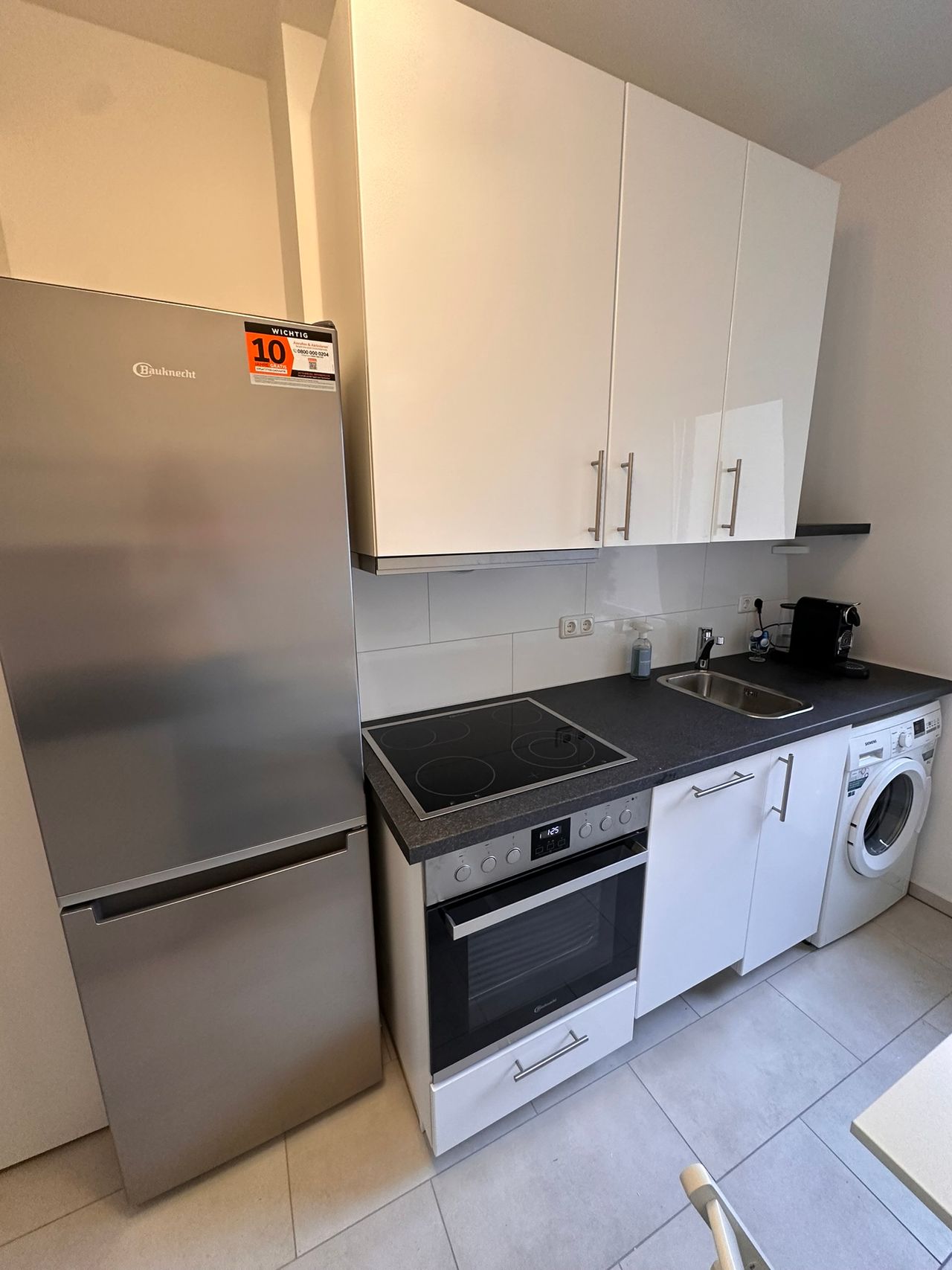  Single Room  -  *SCHWEIZER PLATZ* Luxuriously furnished room in a fully equipped shared apartment  - Gallery -  10