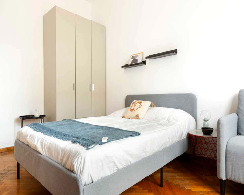 Stanza in Via Sebenico - Gallery - 12