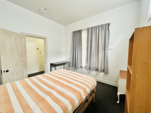 Tranquil homestay with private room