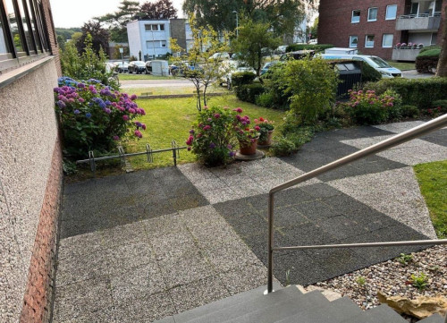 Renovated & furnished 1-room apartment in a central location of Erkrath – ideally connected