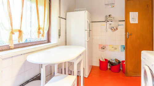 Comfortable double bedroom in residential Ramalde
