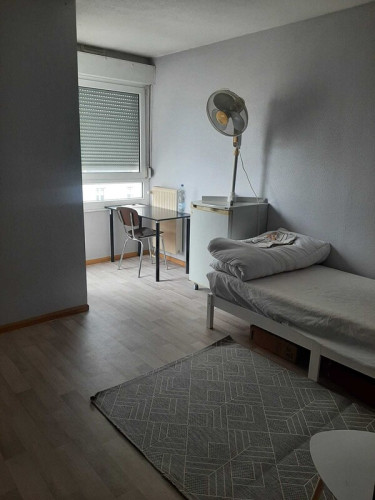 A private room in a quiet home - Gallery - 5