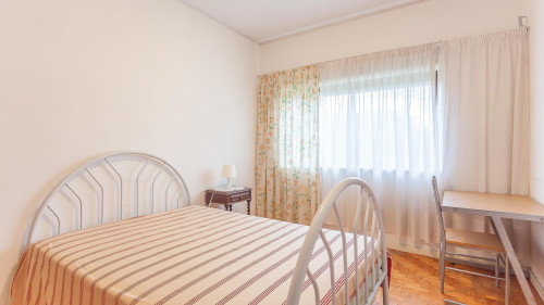 Double bedroom near Sete Bicas metro station - Gallery - 21