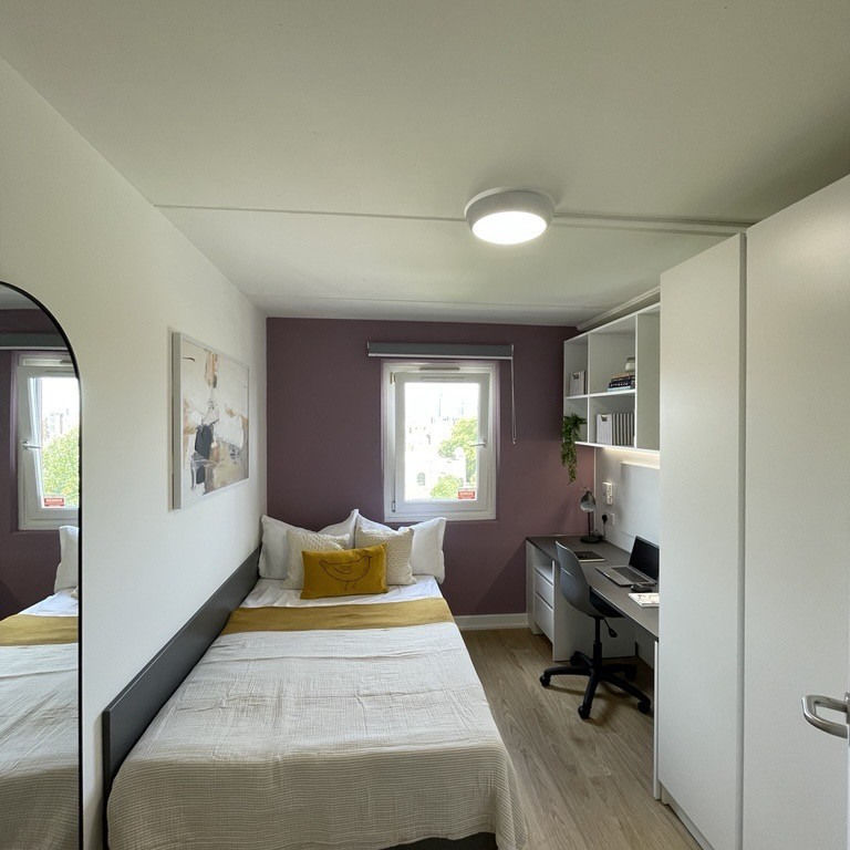 Silver Prem Ensuite - McMillan - Gallery - 1