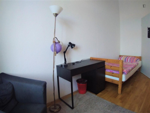 Bed in a comfy twin bedroom, in Újlipótváros