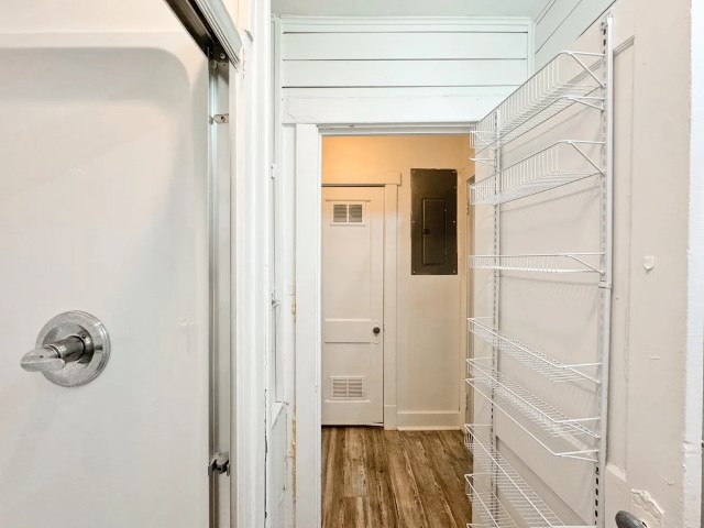 2 Beds 1 Bath - 5846-5850 Alderson St - Gallery - 12
