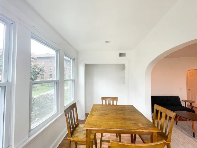 2 Beds 1 Bath - 5846-5850 Alderson St - Gallery - 21