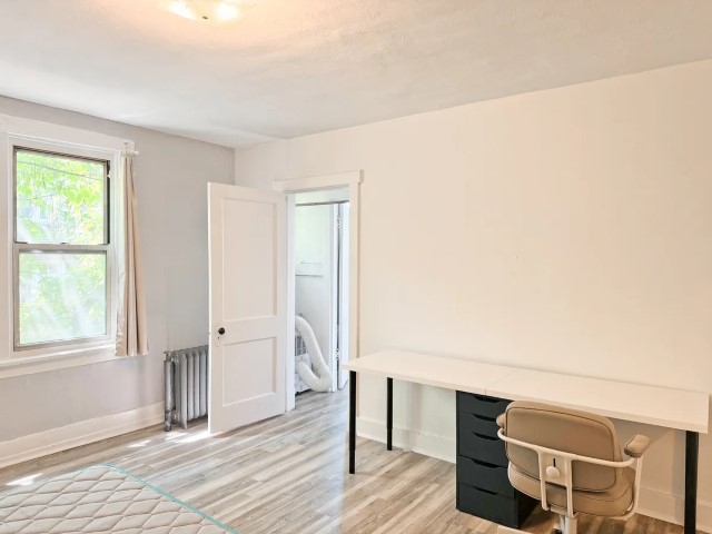 2 Beds 1 Bath - 5846-5850 Alderson St - Gallery - 26