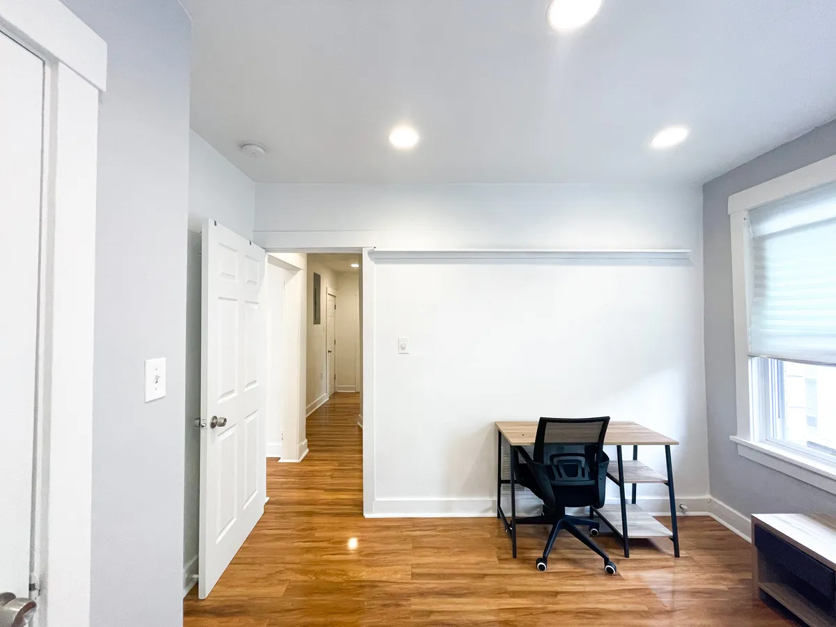  3 Beds 1 Bath  -  2353-2355 Tilbury Ave  - Gallery -  1