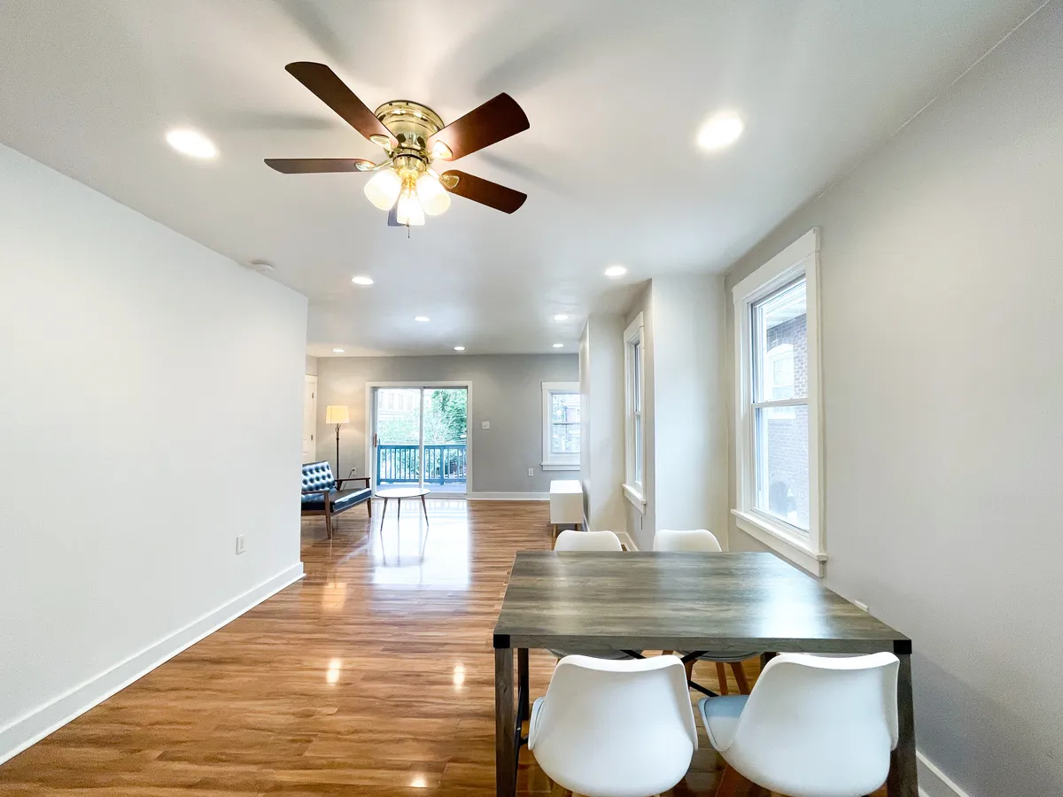  3 Beds 1 Bath  -  2353-2355 Tilbury Ave  - Gallery -  7