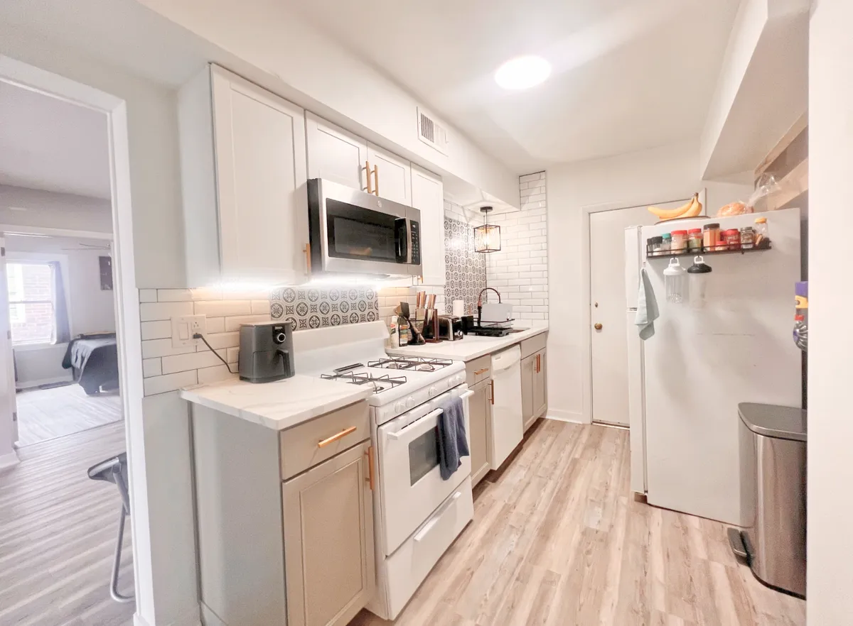  Apt 5  -  5735 - 5737 Hobart St, Pittsburgh, PA 15217  - Gallery -  11