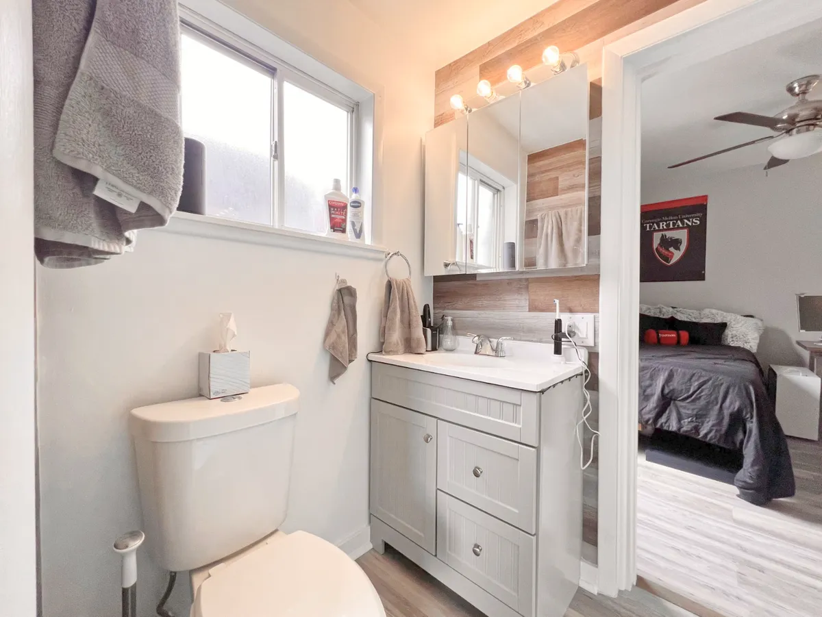  Apt 5  -  5735 - 5737 Hobart St, Pittsburgh, PA 15217  - Gallery -  4