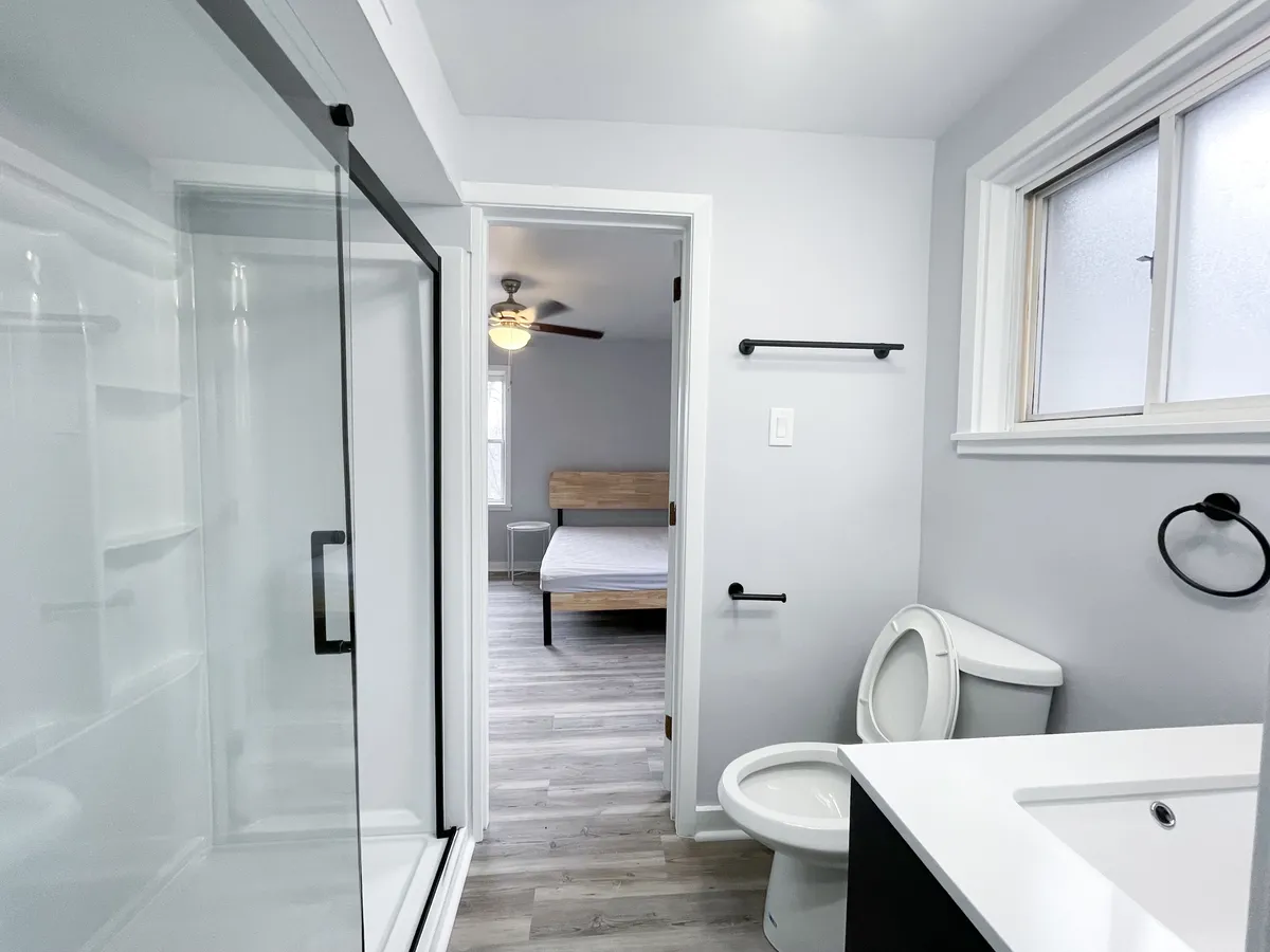  Apt 3  -  5735 - 5737 Hobart St, Pittsburgh, PA 15217  - Gallery -  15