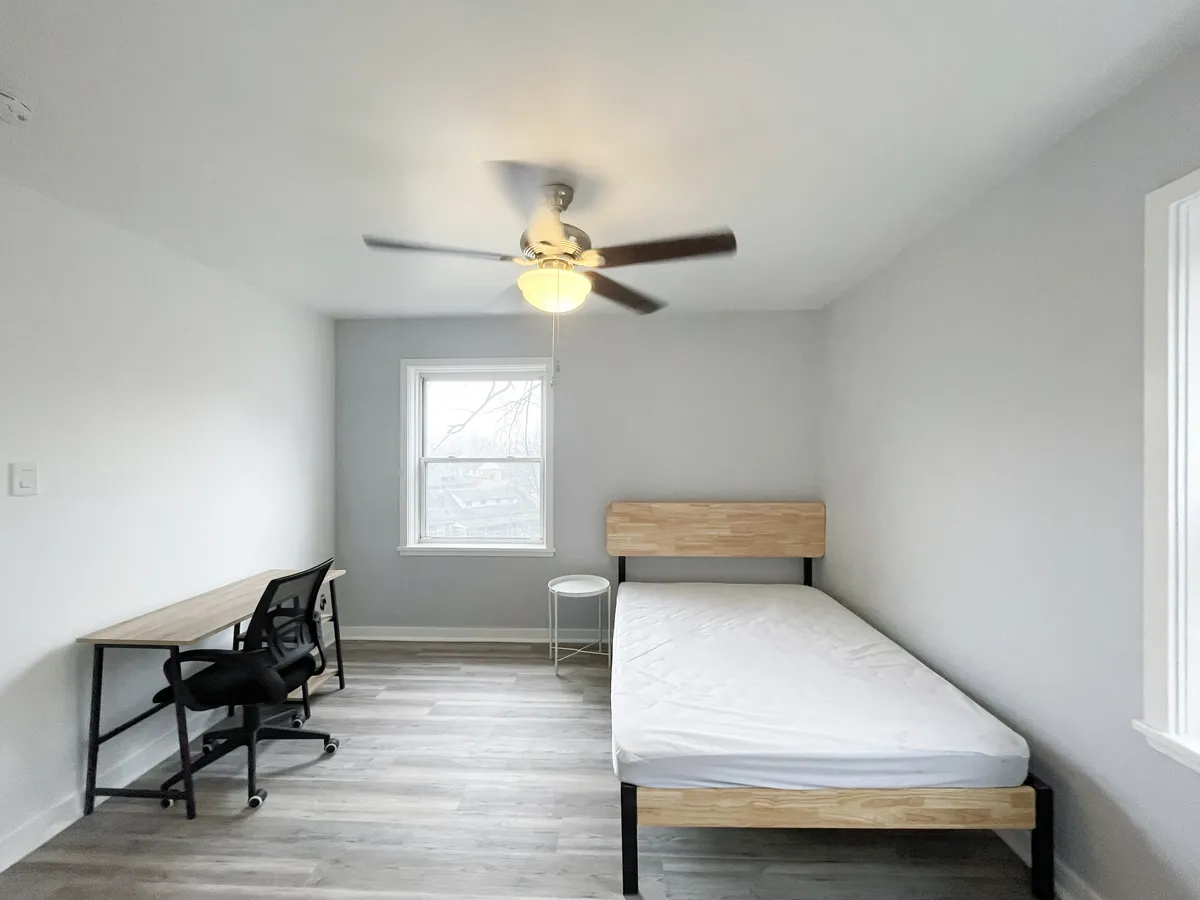  Apt 3  -  5735 - 5737 Hobart St, Pittsburgh, PA 15217  - Gallery -  13