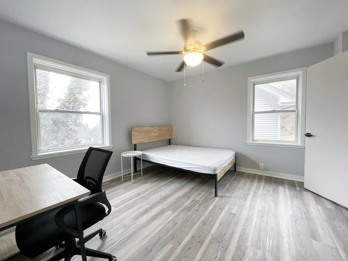  Apt 3  -  5735 - 5737 Hobart St, Pittsburgh, PA 15217  - Gallery -  1