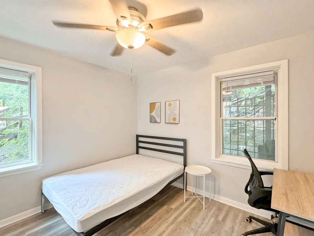  Apt 1  -  5735 - 5737 Hobart St, Pittsburgh, PA 15217  - Gallery -  15