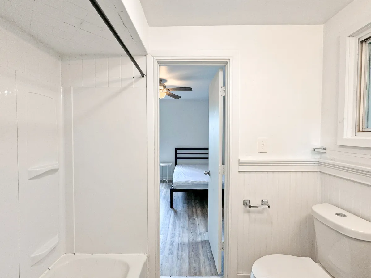  Apt 1  -  5735 - 5737 Hobart St, Pittsburgh, PA 15217  - Gallery -  4