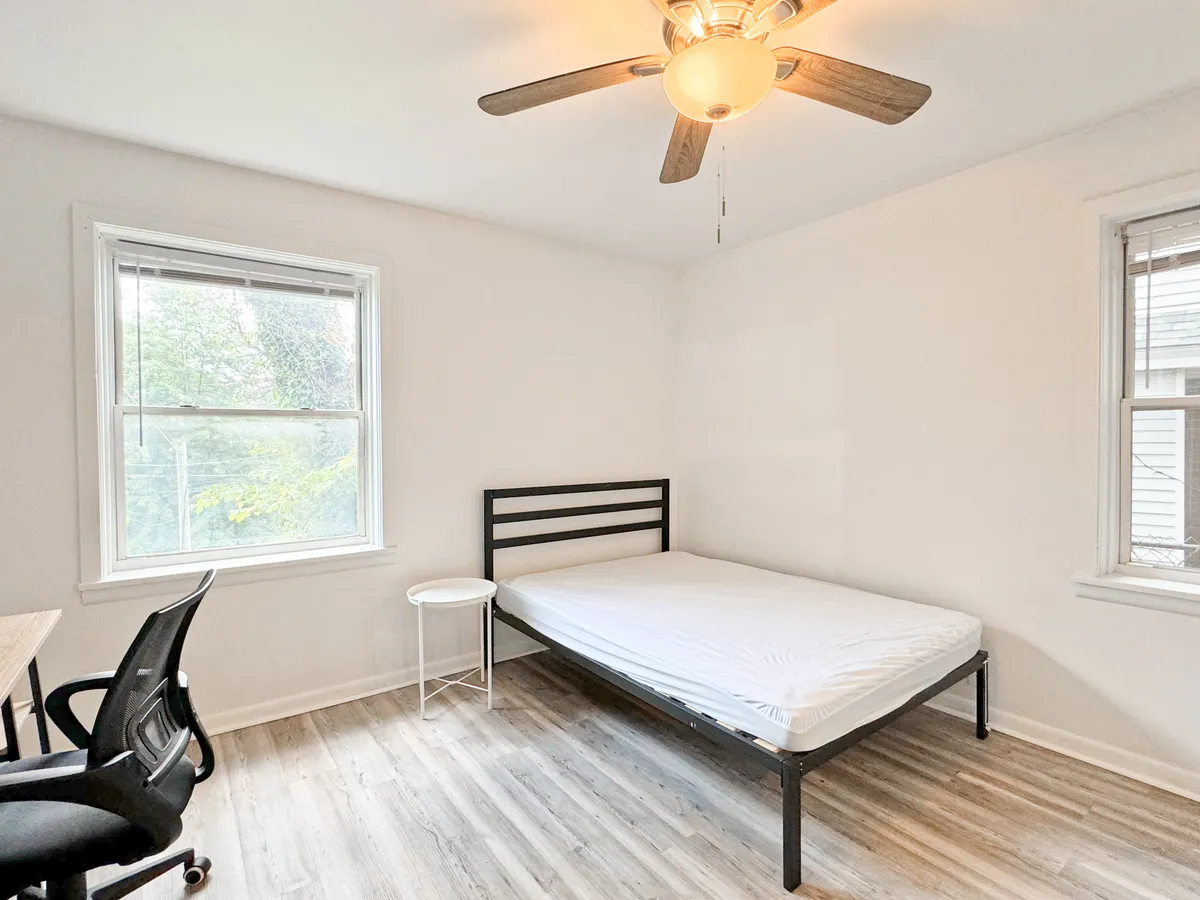  Apt 1  -  5735 - 5737 Hobart St, Pittsburgh, PA 15217  - Gallery -  1
