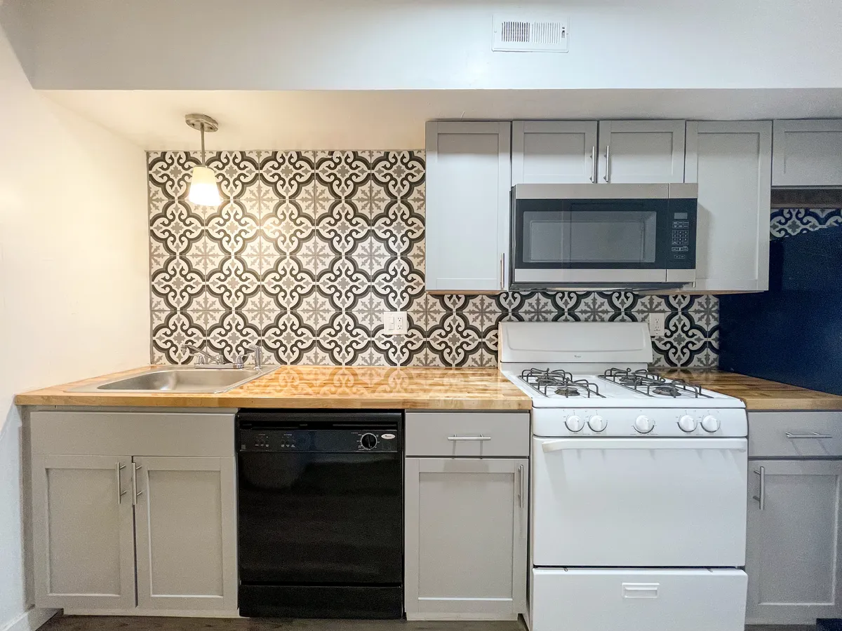  Apt 4  -  5735 - 5737 Hobart St, Pittsburgh, PA 15217  - Gallery -  2