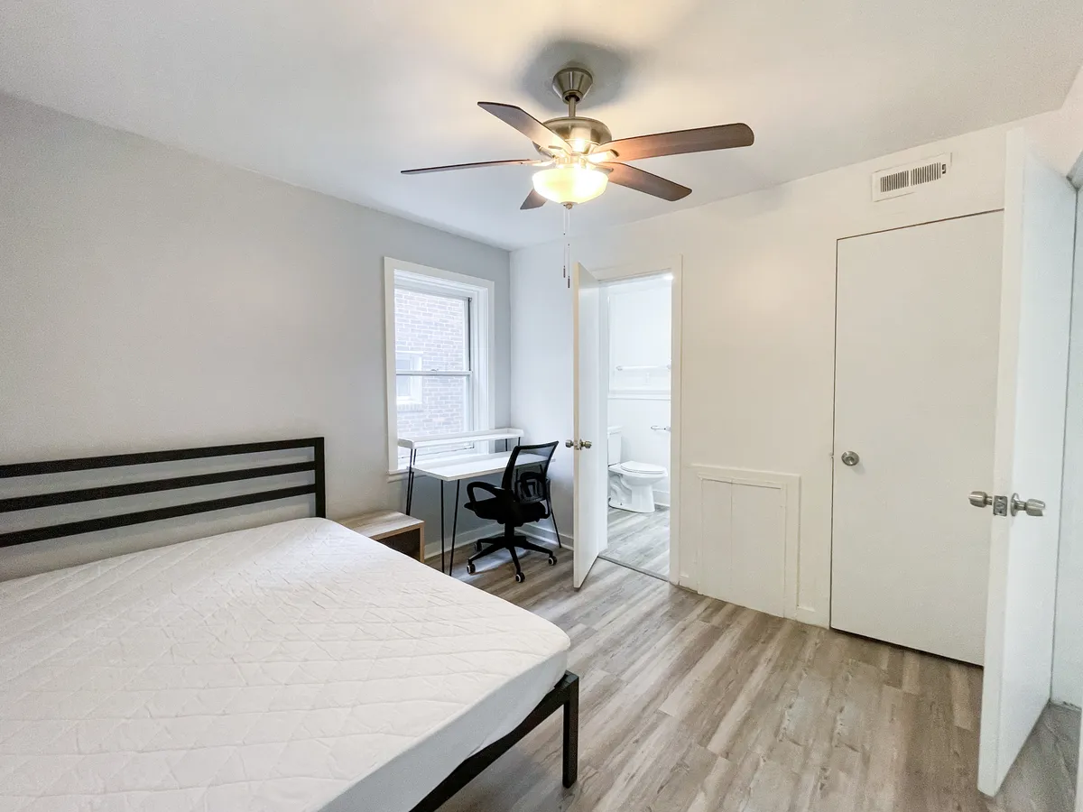  Apt 4  -  5735 - 5737 Hobart St, Pittsburgh, PA 15217  - Gallery -  23