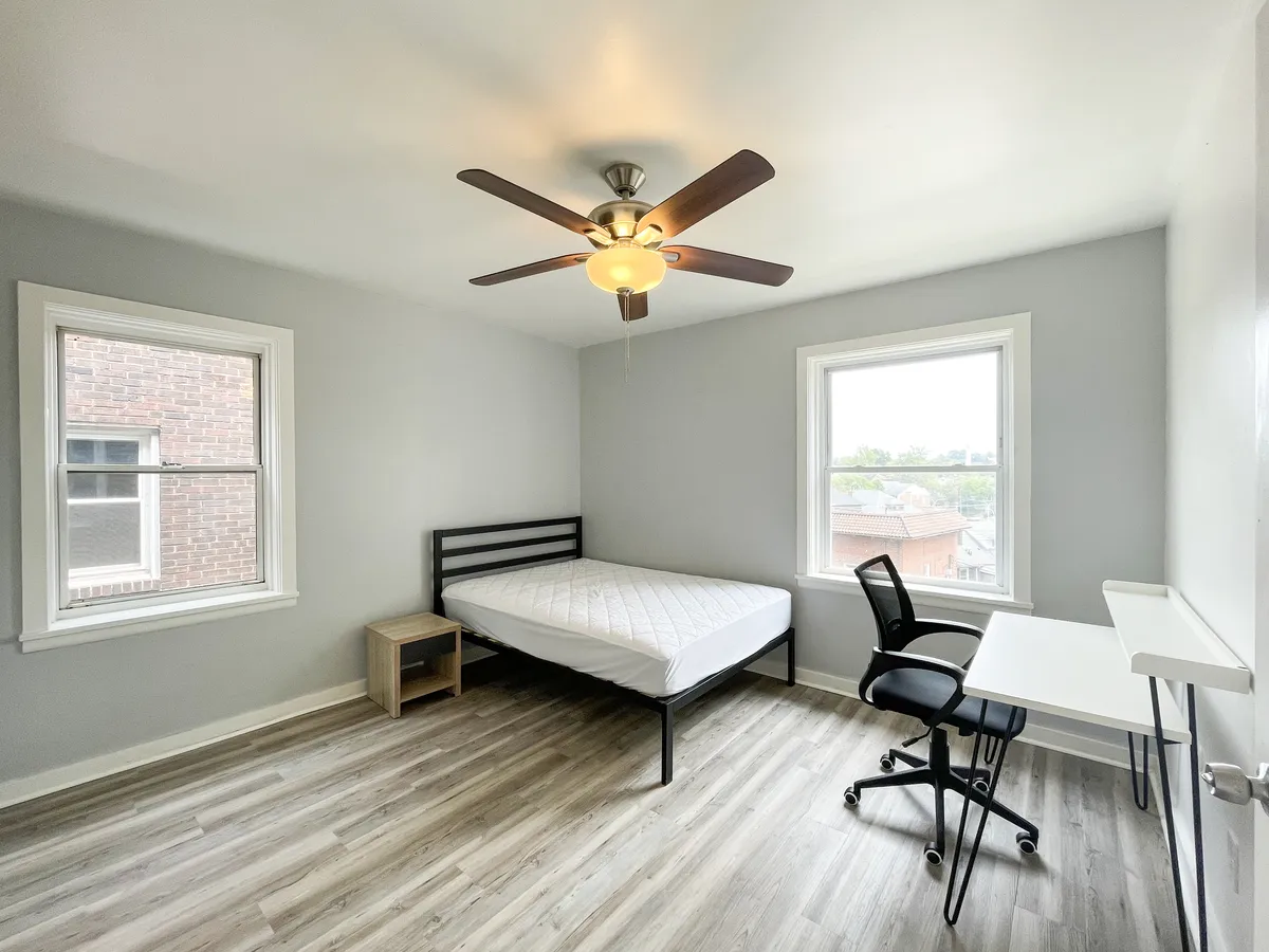  Apt 4  -  5735 - 5737 Hobart St, Pittsburgh, PA 15217  - Gallery -  10