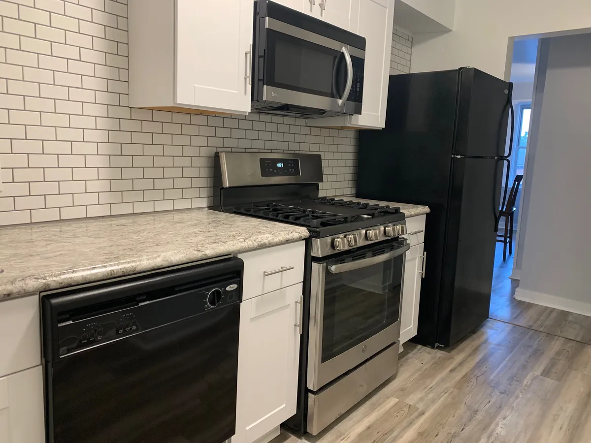  Apt 4  -  5735 - 5737 Hobart St, Pittsburgh, PA 15217  - Gallery -  25