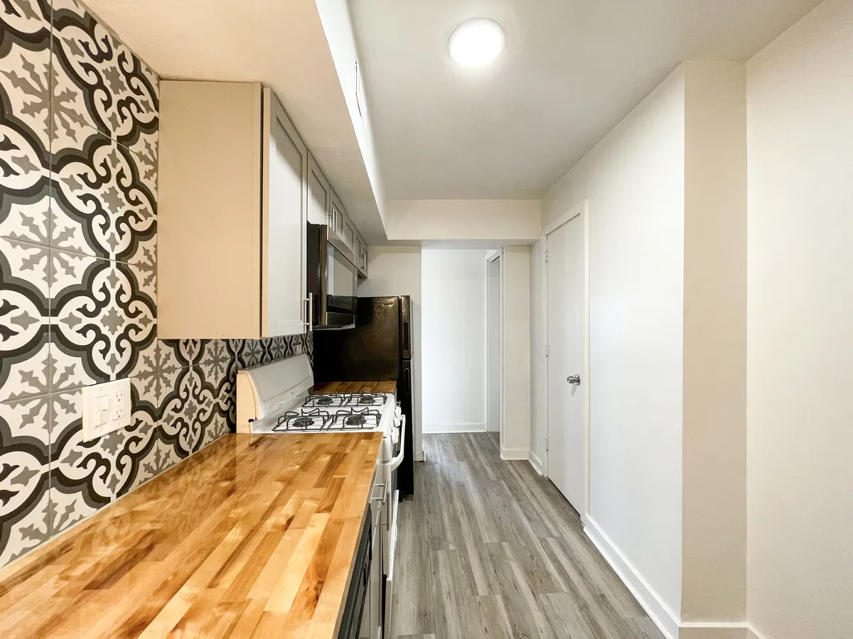  Apt 4  -  5735 - 5737 Hobart St, Pittsburgh, PA 15217  - Gallery -  11