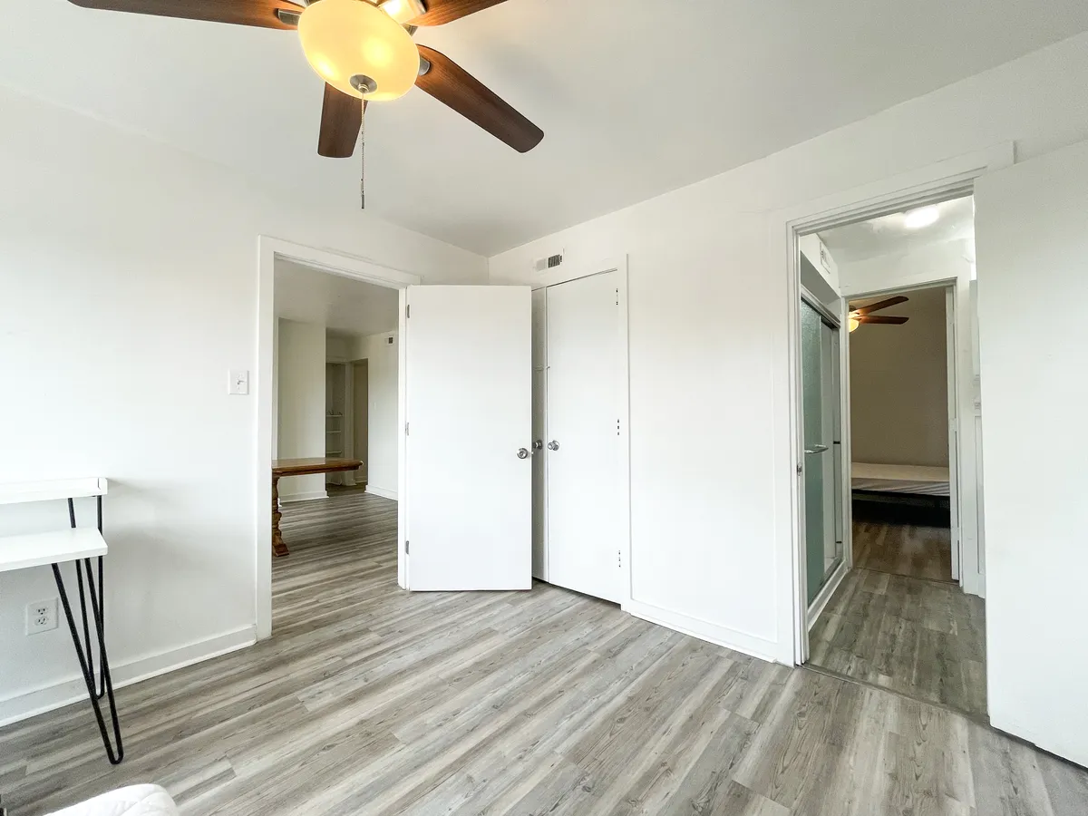  Apt 4  -  5735 - 5737 Hobart St, Pittsburgh, PA 15217  - Gallery -  8