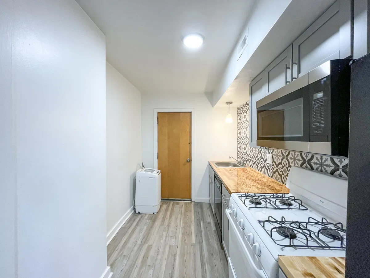 Apt 4  -  5735 - 5737 Hobart St, Pittsburgh, PA 15217  - Gallery -  14