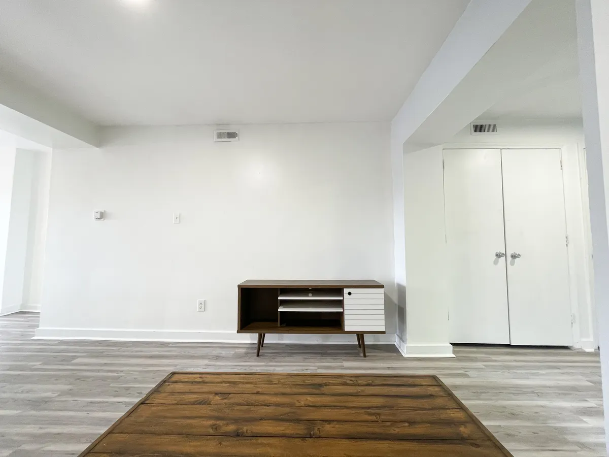  Apt 4  -  5735 - 5737 Hobart St, Pittsburgh, PA 15217  - Gallery -  15