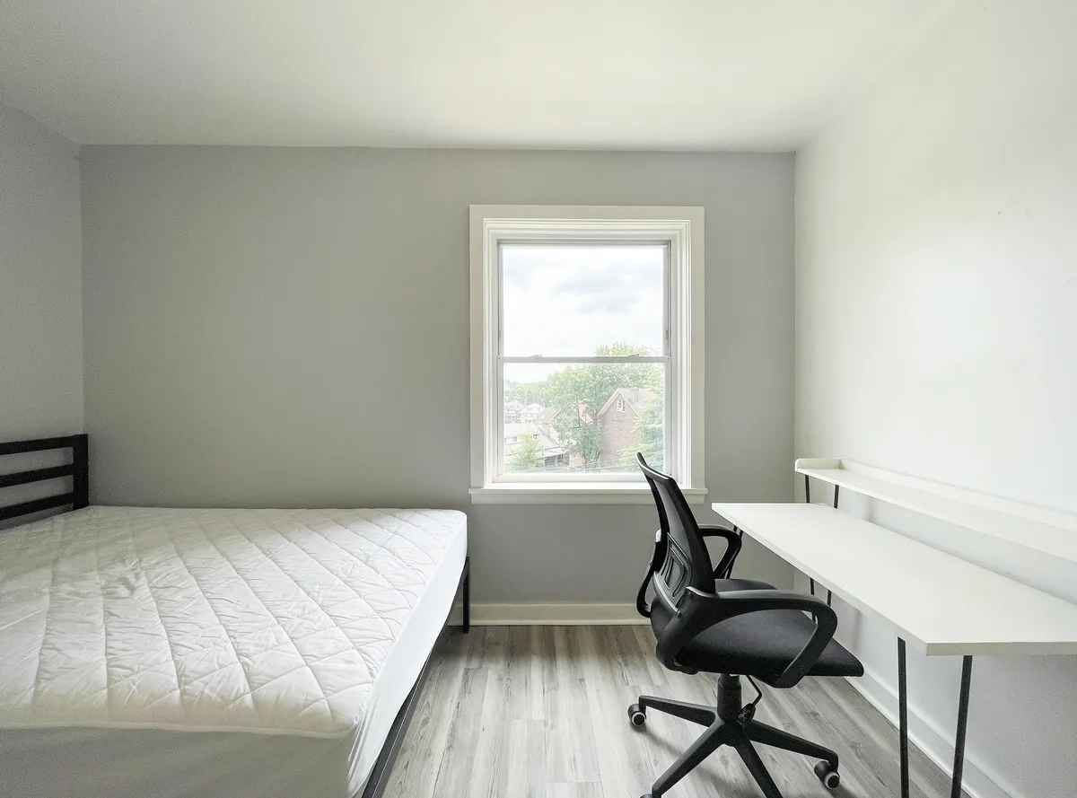  Apt 4  -  5735 - 5737 Hobart St, Pittsburgh, PA 15217  - Gallery -  9