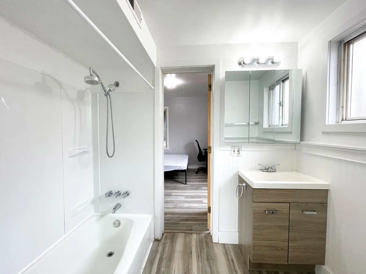  Apt 6  -  5735 - 5737 Hobart St, Pittsburgh, PA 15217  - Gallery -  18