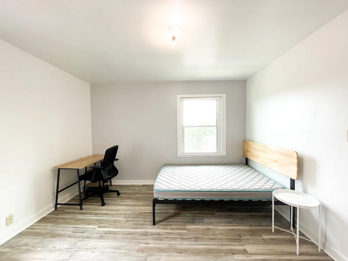  Apt 6  -  5735 - 5737 Hobart St, Pittsburgh, PA 15217  - Gallery -  9