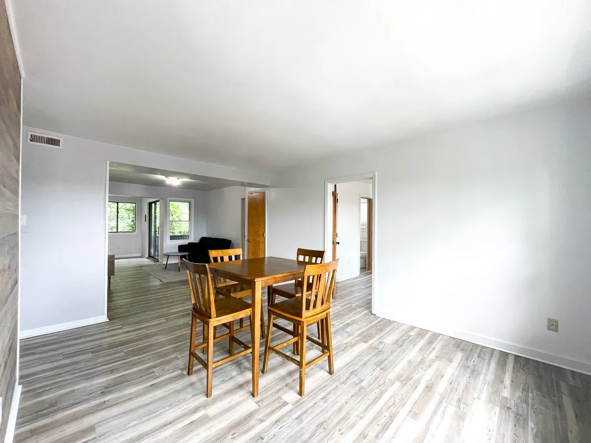  Apt 6  -  5735 - 5737 Hobart St, Pittsburgh, PA 15217  - Gallery -  16