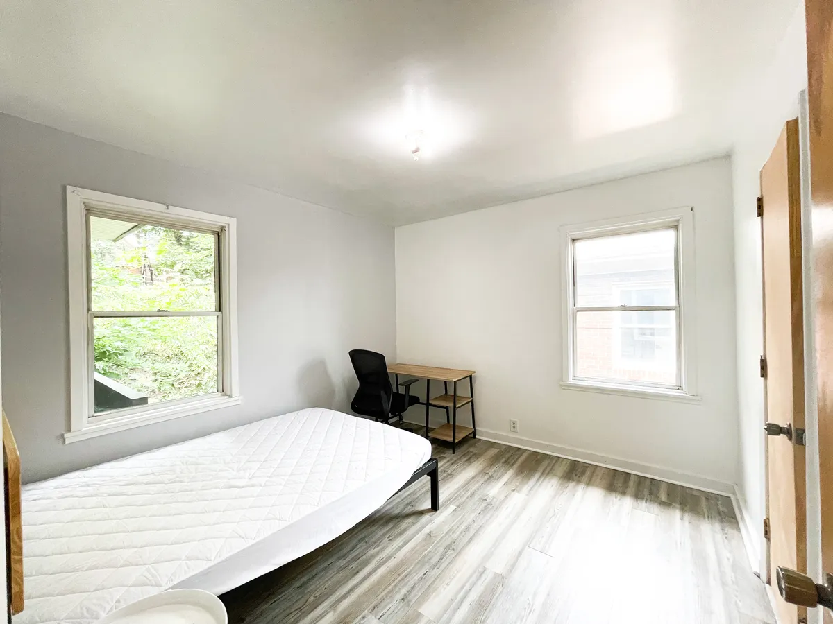  Apt 6  -  5735 - 5737 Hobart St, Pittsburgh, PA 15217  - Gallery -  17