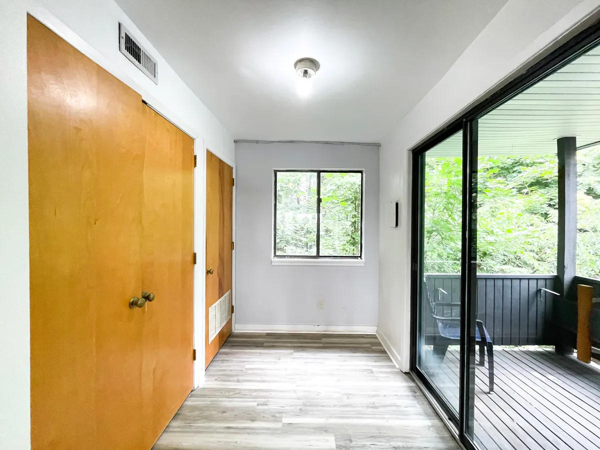  Apt 6  -  5735 - 5737 Hobart St, Pittsburgh, PA 15217  - Gallery -  13