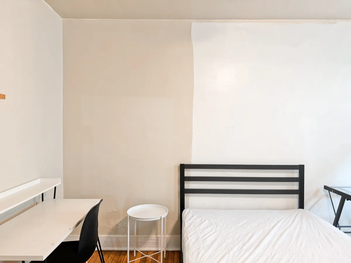 3 Beds 1 Bath (5727 Phillips Ave Unit F2) - 5725-5727 Phillips Ave - Gallery - 1