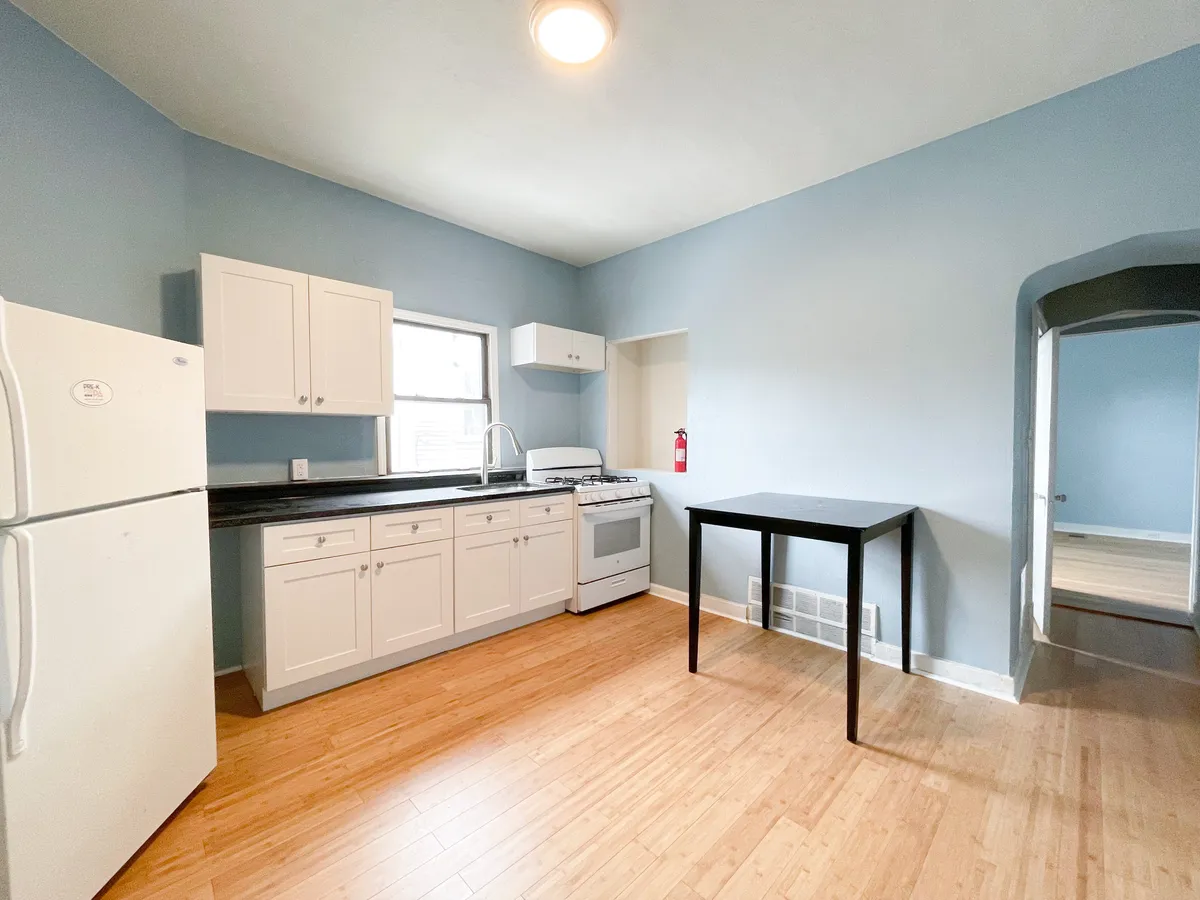  1 Bed 1 Bath  -  15 Welsford St  - Gallery -  5