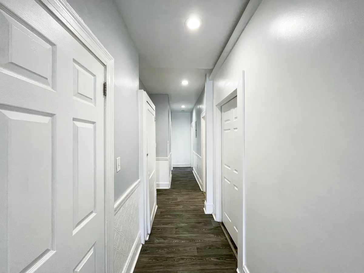  3 Beds 2 Baths  -  5807 - 5809 Hobart St  - Gallery -  6